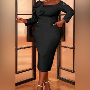 Plus Asymmetrical Neck Stereo Floral
Bodycon Dress